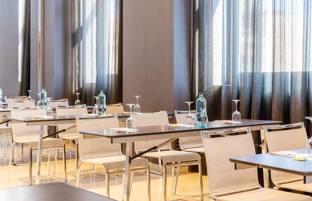 Salón Presentaciones Hotel ILUNION Aqua 3 Valencia